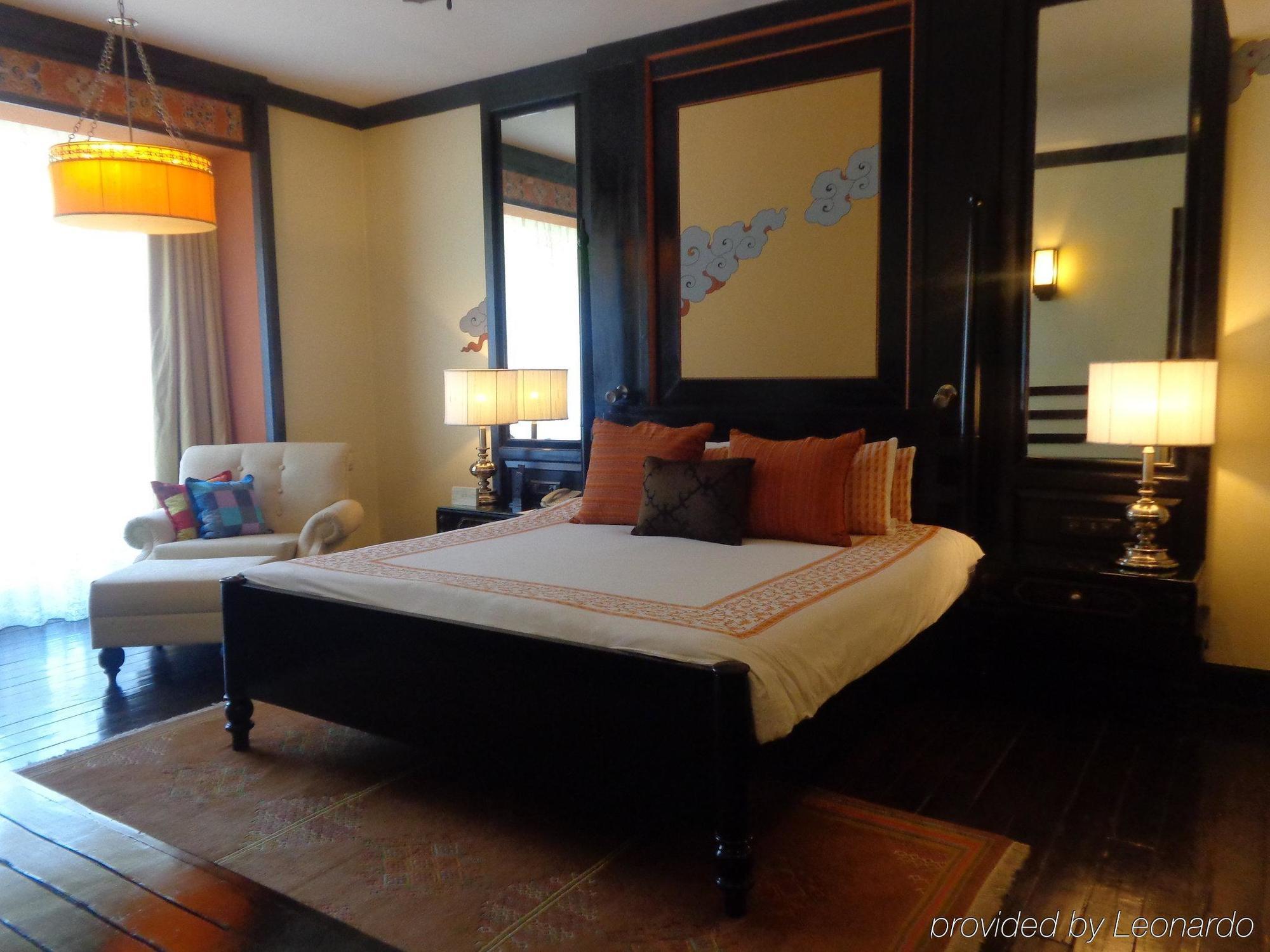 Pemako Hotel Тхимпху Екстериор снимка
